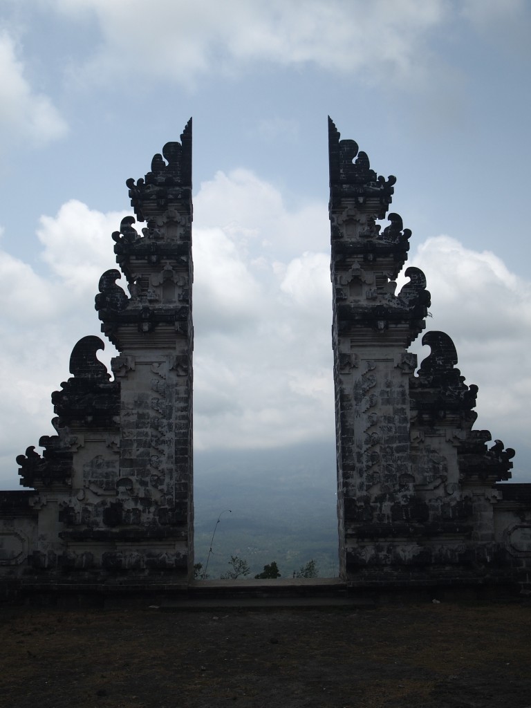 世界一周　インドネシア　バリ　ランプヤン　寺院