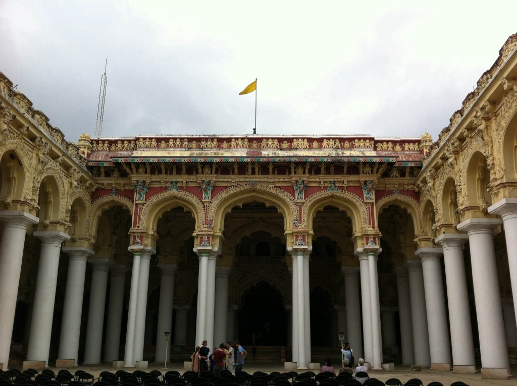 マドレイ　インド　宮殿