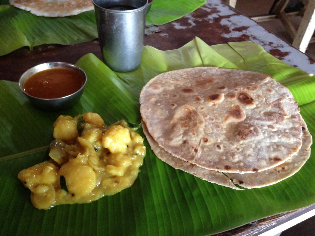 インド料理　チャパティ　朝食