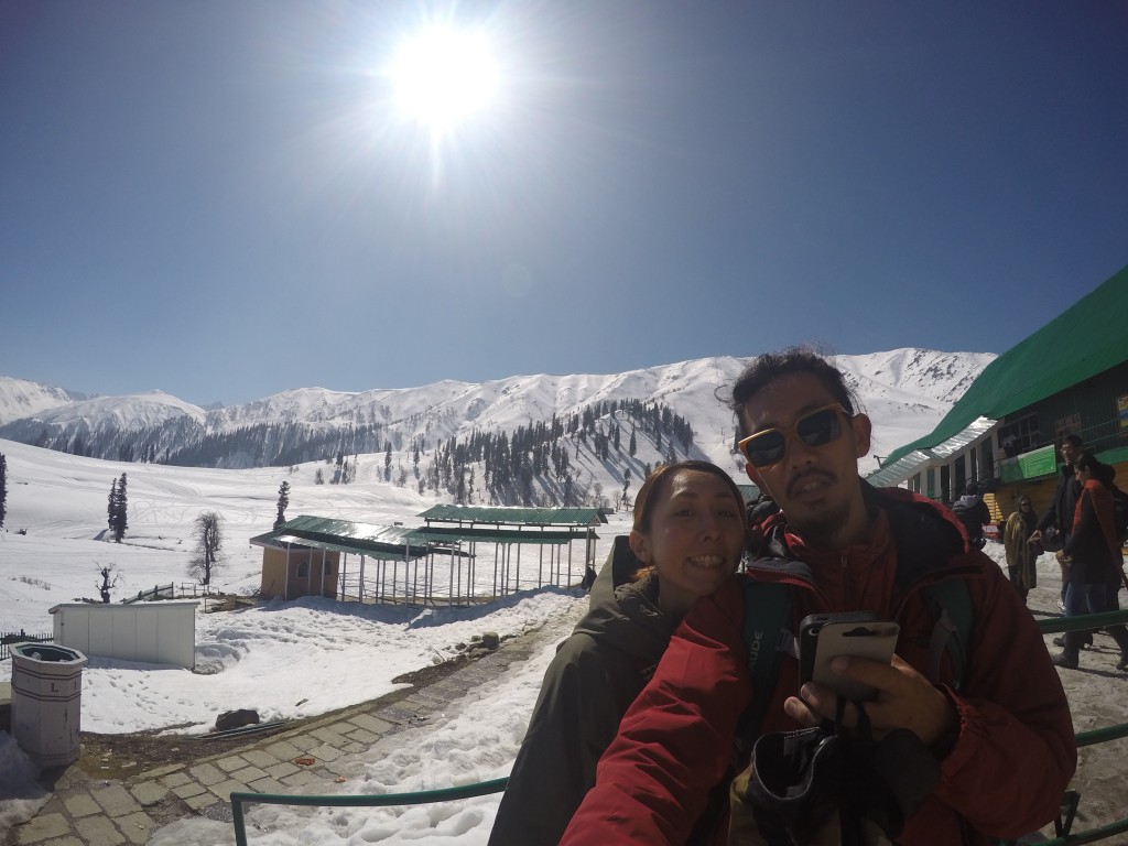 インド　カシミール　グルマルグ　雪山　絶景