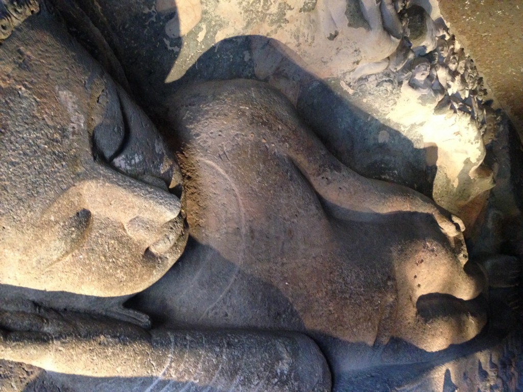 アジャンタ　石窟　世界遺産　インド　寝大仏