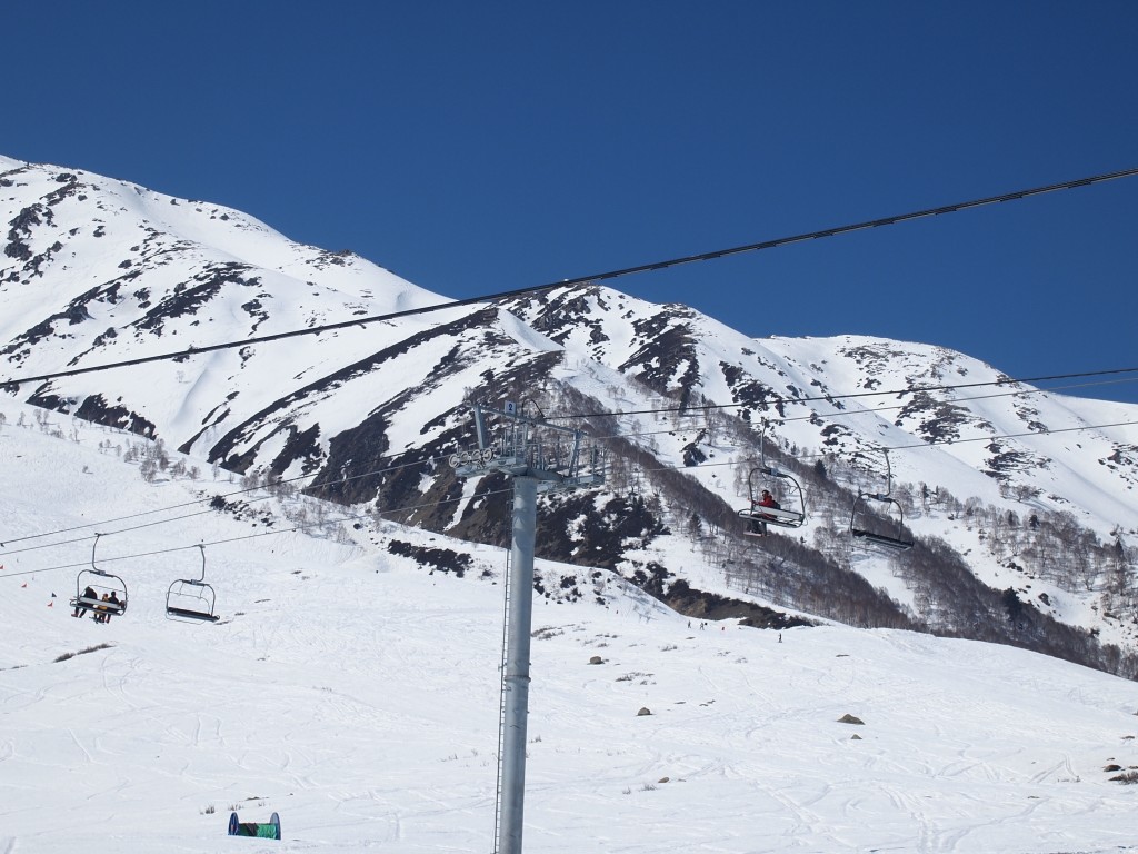 インド　カシミール　グルマルグ　雪山　リフト