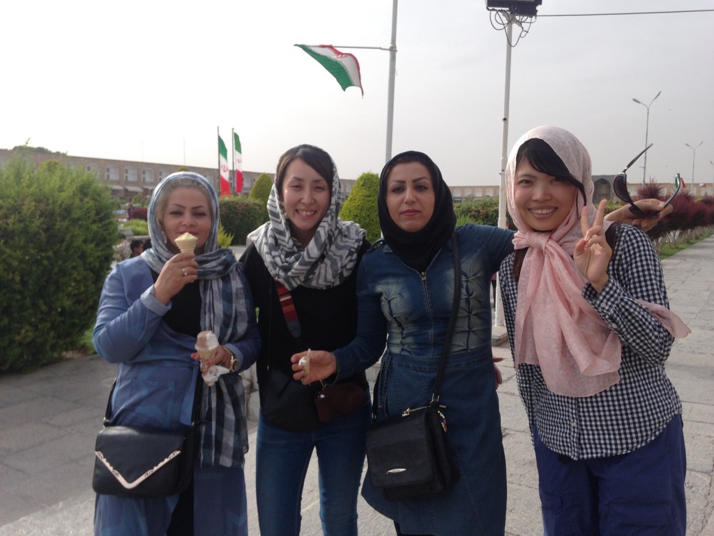 カルチャーショック イラン 世界一周 旅 ブログ ギャップ オシャレ