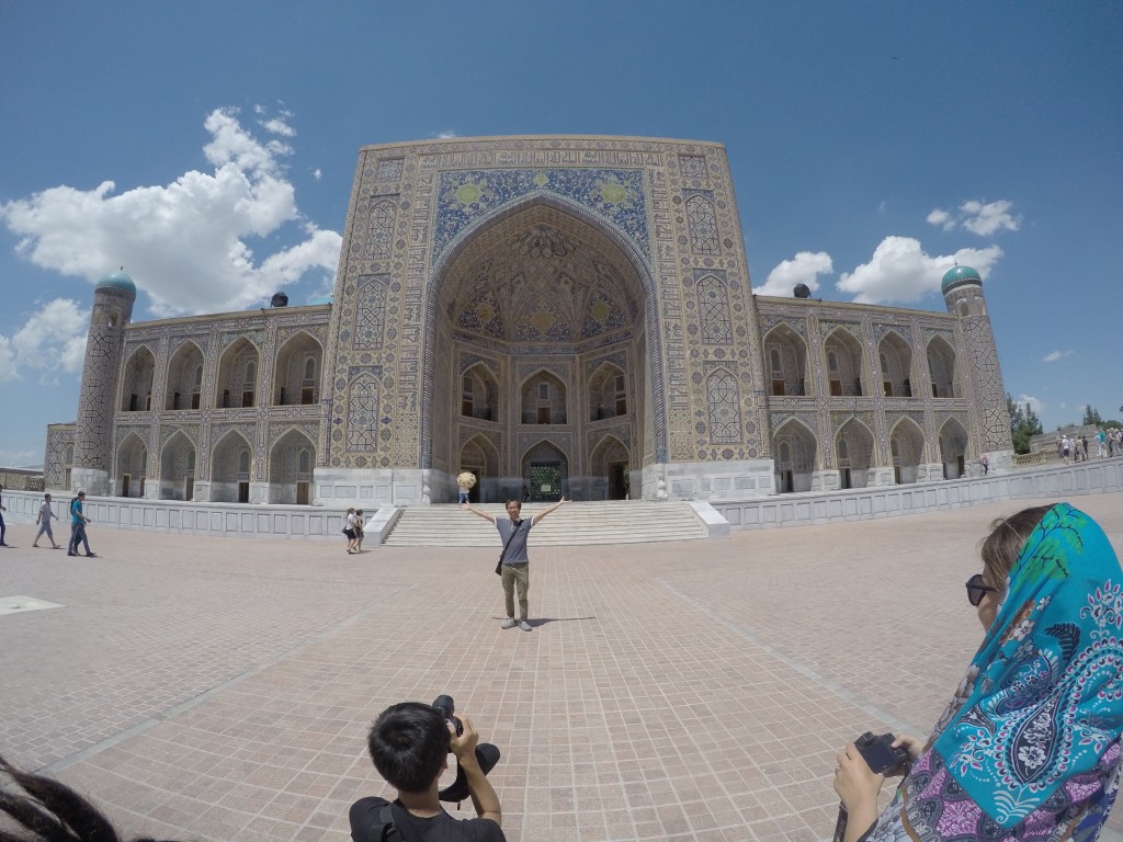 中央アジア　ウズベキスタン　サマルカンド　観光　旅仲間
