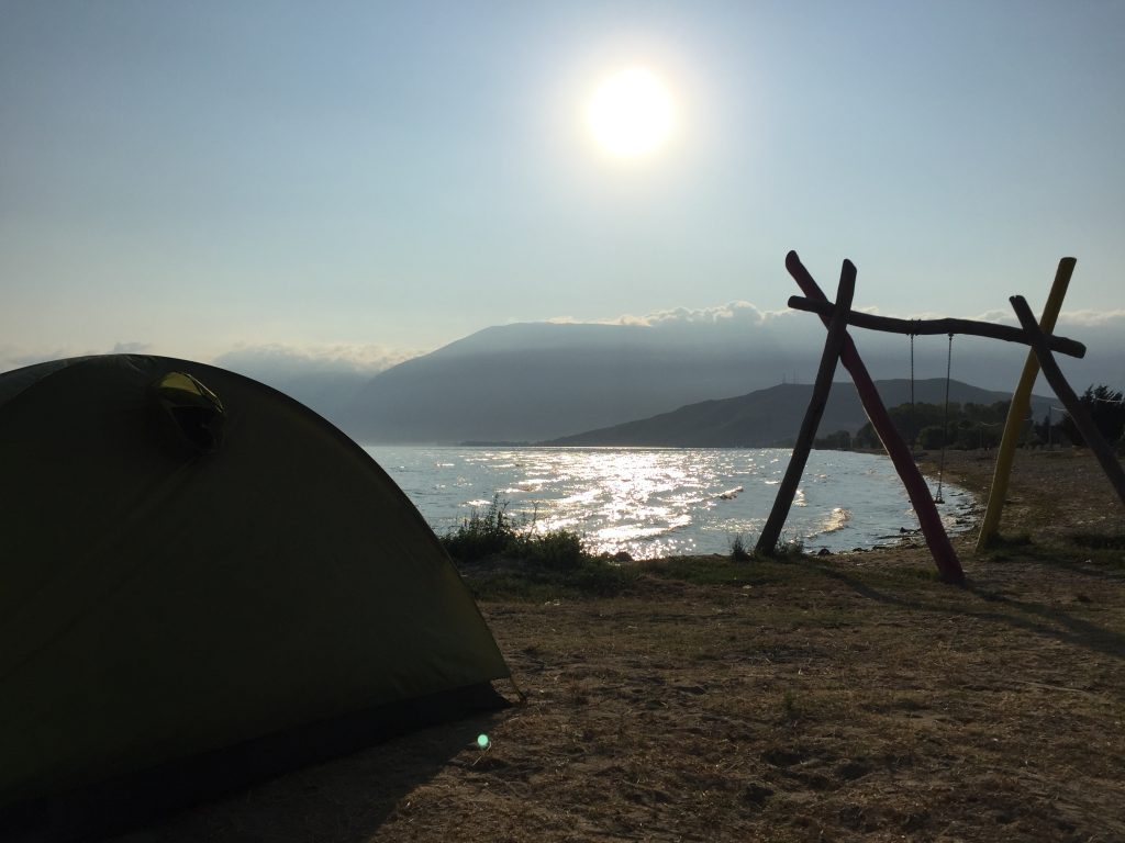 アルバニア キャンプ テント 世界一周 旅 ブログ エルバサン ポグラデック オフリド