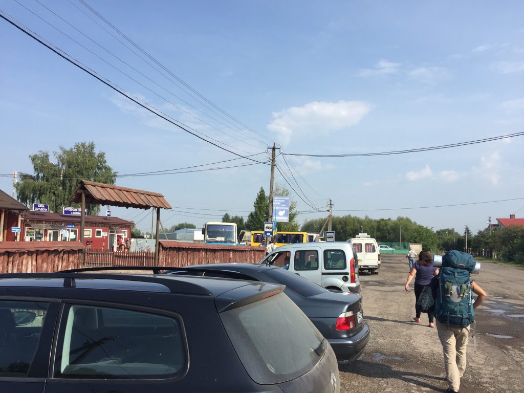 世界一周　ポーランド　ウクライナ　国境　移動　ローカルバス