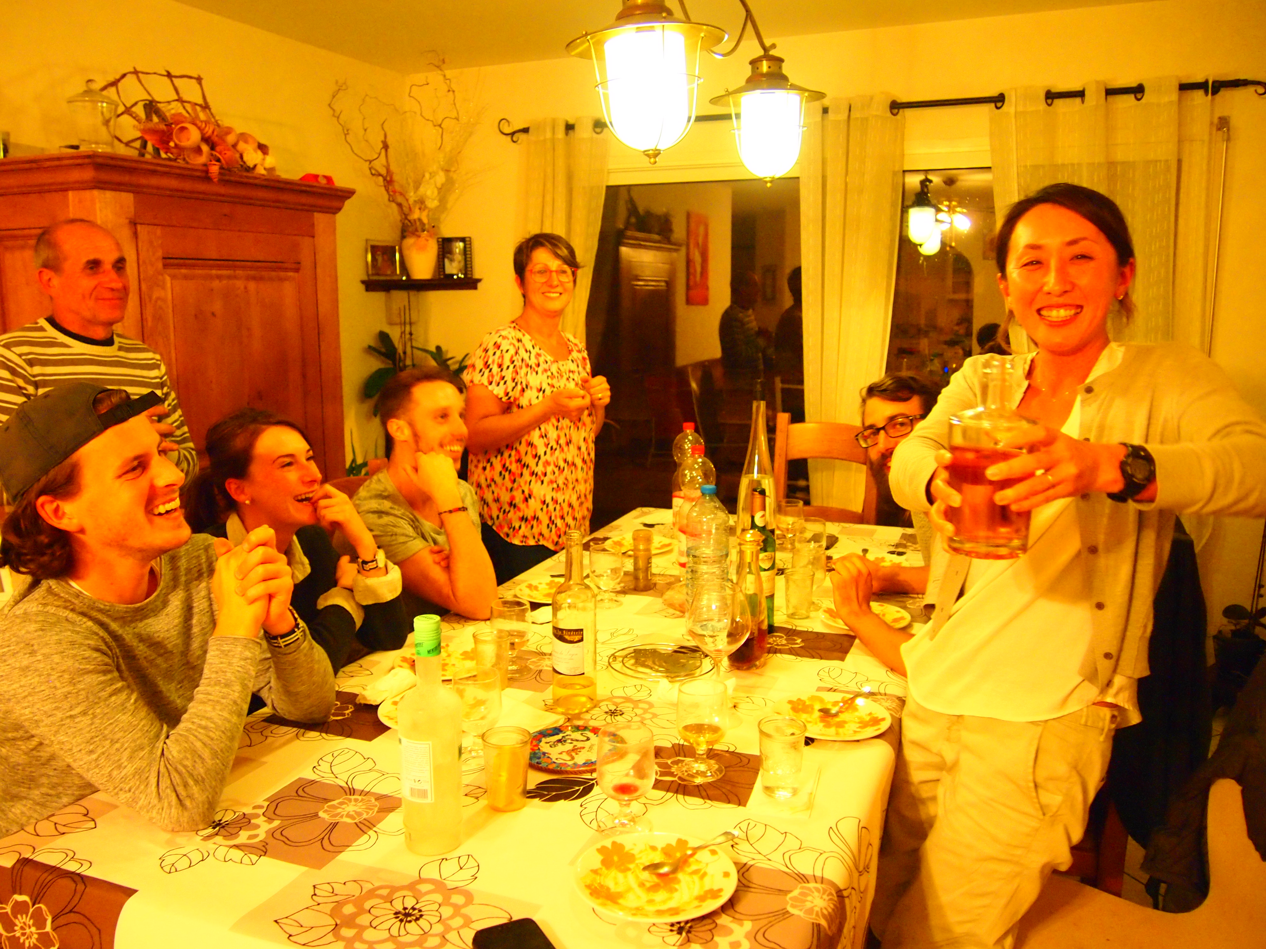 ナント　フランス　世界一周　旅　ホームステイ　BBQ　チーズ　コニャック　象　家族