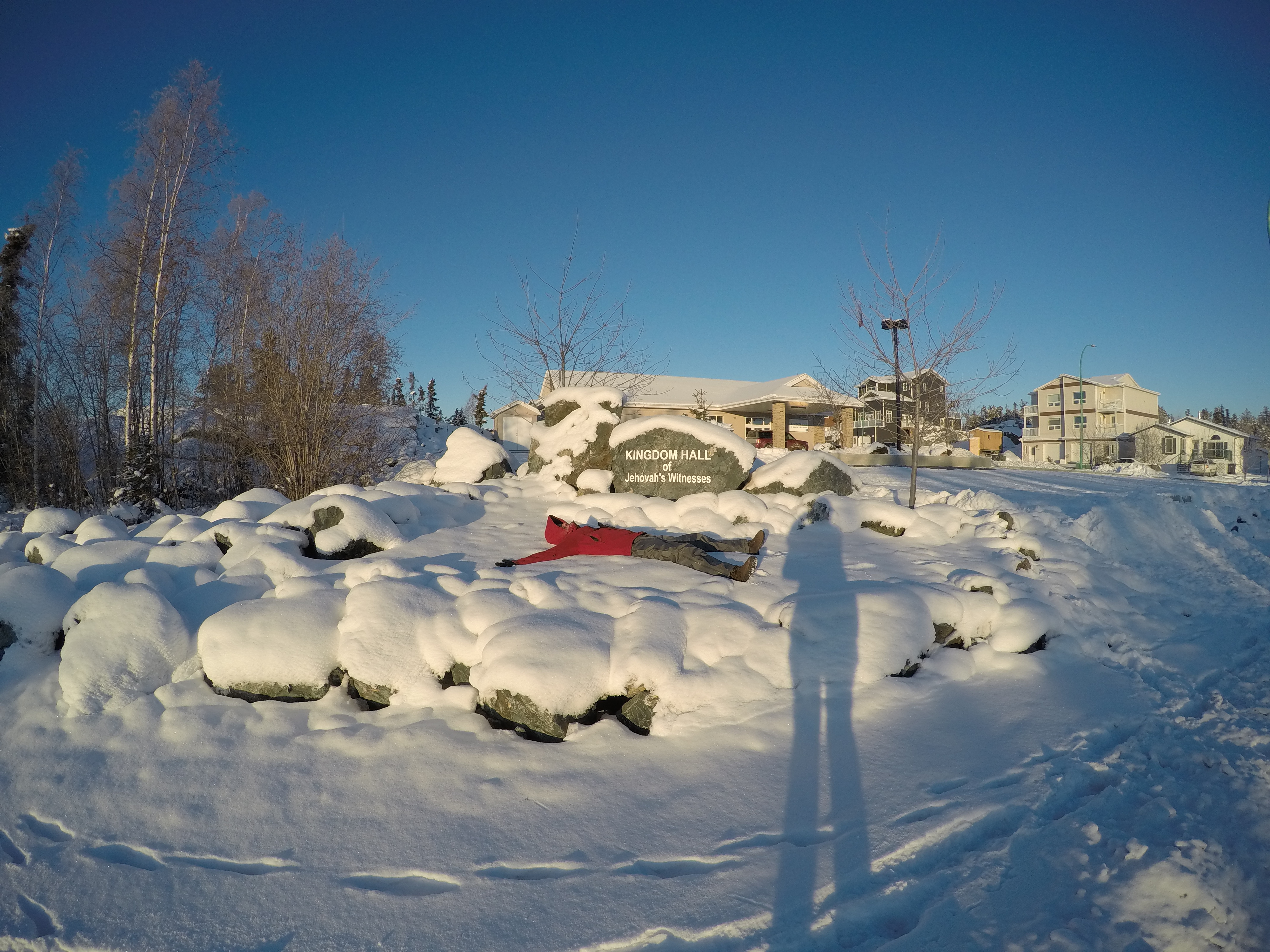 イエローナイフ　世界一周　カナダ　オーロラ　以外　雪　極寒　観光