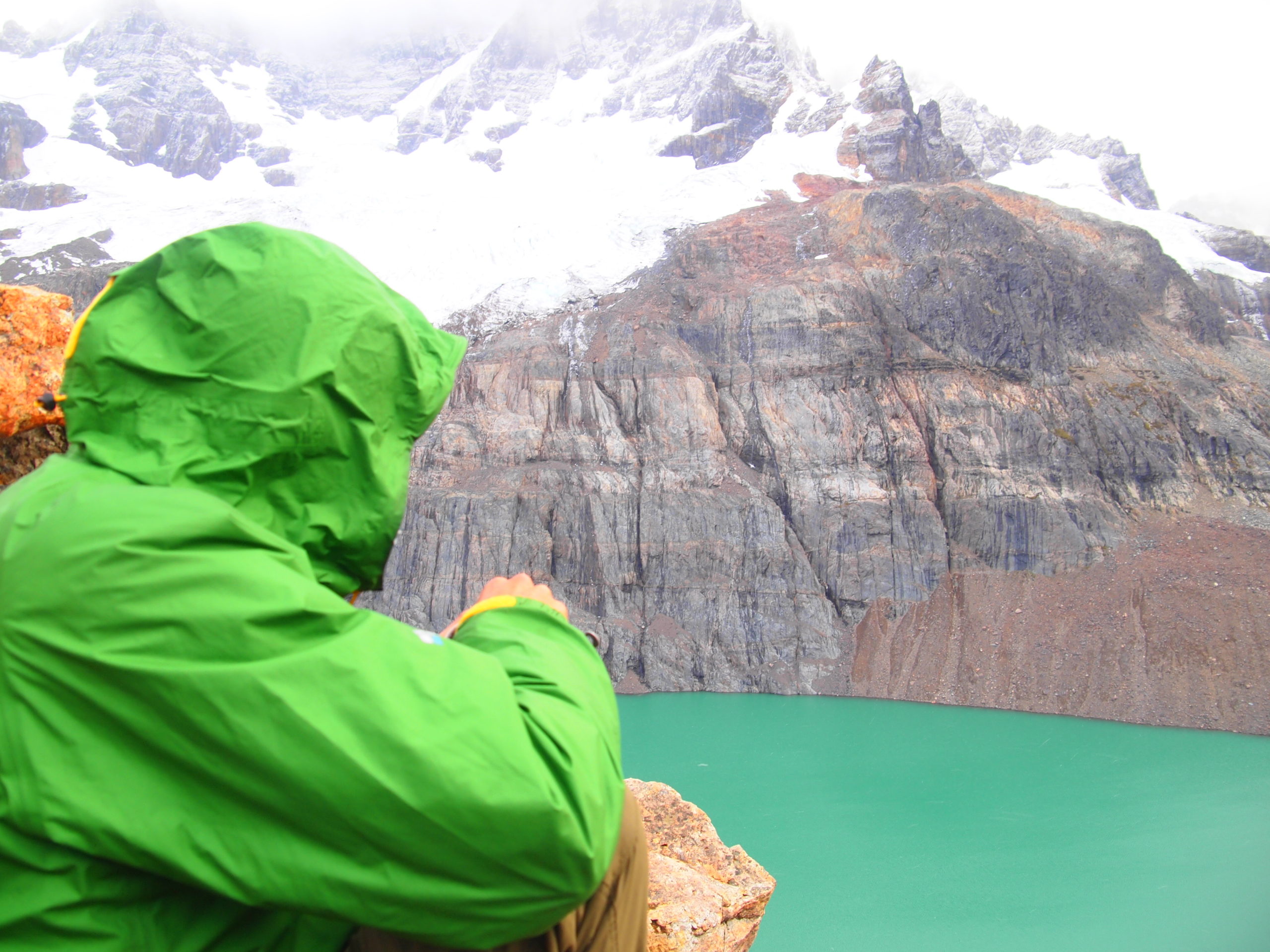 チリ　パタゴニア　カスティージョ　トレッキング　テント　世界一周　旅　